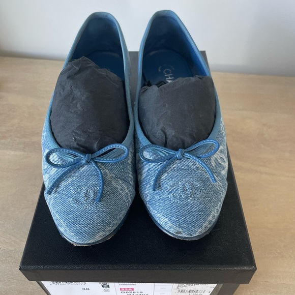Authentic Chanel Ballet Flats - printed denim size 38 - Picture 1 of 10